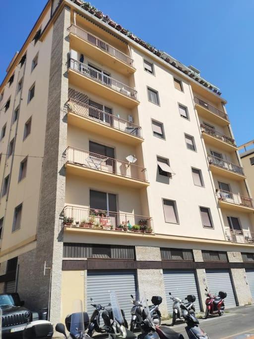 La Venezia'S Studio Flat Ліворно Екстер'єр фото